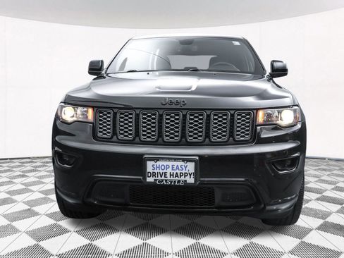 Used 2018 Jeep Grand Cherokee Altitude image 45