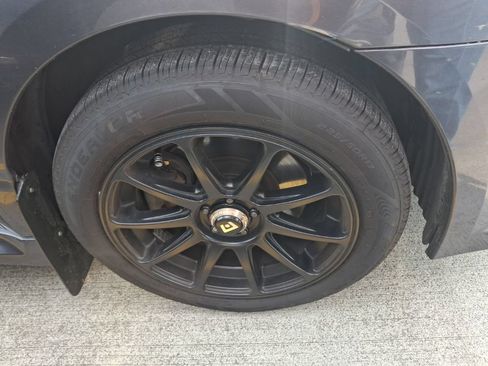 Used 2010 Subaru Legacy 3.6R Limited AWD/4WD image 4