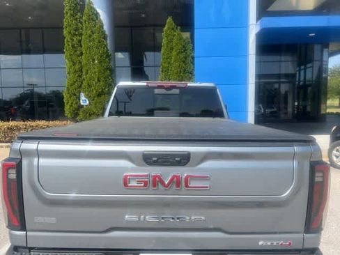 Used 2025 GMC Sierra 2500 AT4 w/ AT4 Premium Plus Package image 14