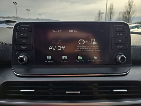 Used 2021 Kia Telluride LX image 14