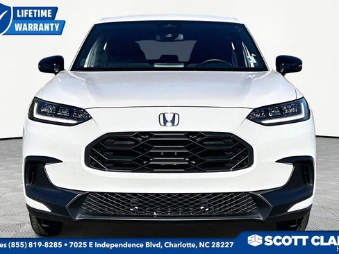 Used 2025 Honda HR-V Sport image 2