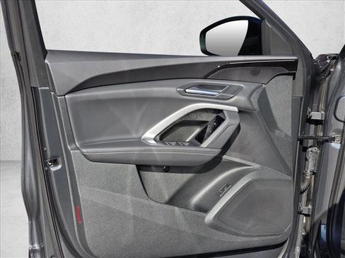New 2025 Audi Q5 Premium image 12
