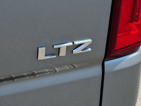 Used 2023 Chevrolet Silverado 1500 LTZ AWD/4WD image 33