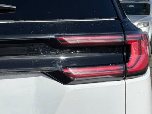 Used 2024 GMC Acadia AT4 w/ Super Cruise Package image 54