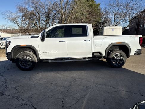 New 2026 GMC Sierra 2500 SLT w/ SLT Premium Package image 13