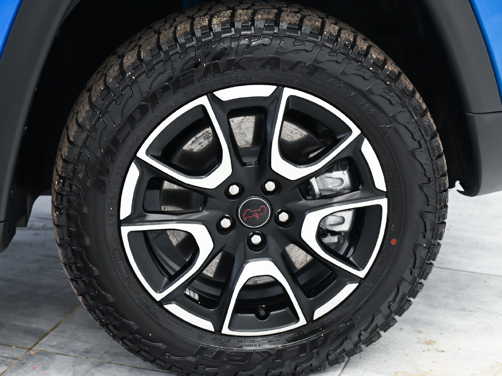 Used 2026 Jeep Compass Trailhawk AWD/4WD image 10