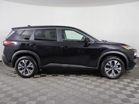 Used 2023 Nissan Rogue SV AWD/4WD image 16