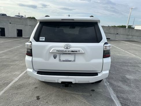 Used 2023 Toyota 4Runner SR5 AWD/4WD image 21