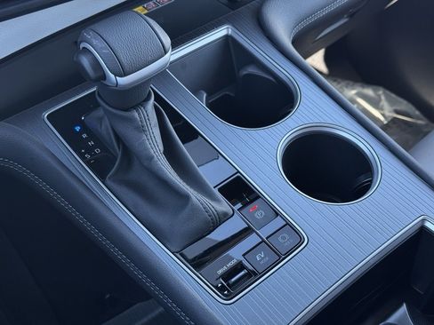 Used 2025 Toyota Sienna XLE w/ XLE Plus Package image 35