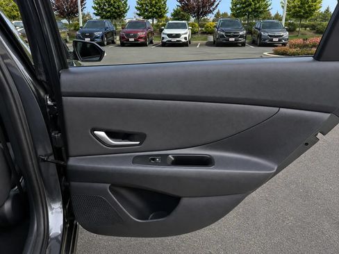 Used 2021 Hyundai Elantra SEL w/ Convenience Package FWD image 23