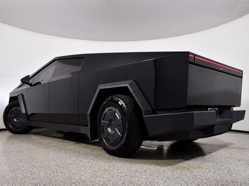 Used 2024 Tesla Cybertruck AWD Crew Cab image 12