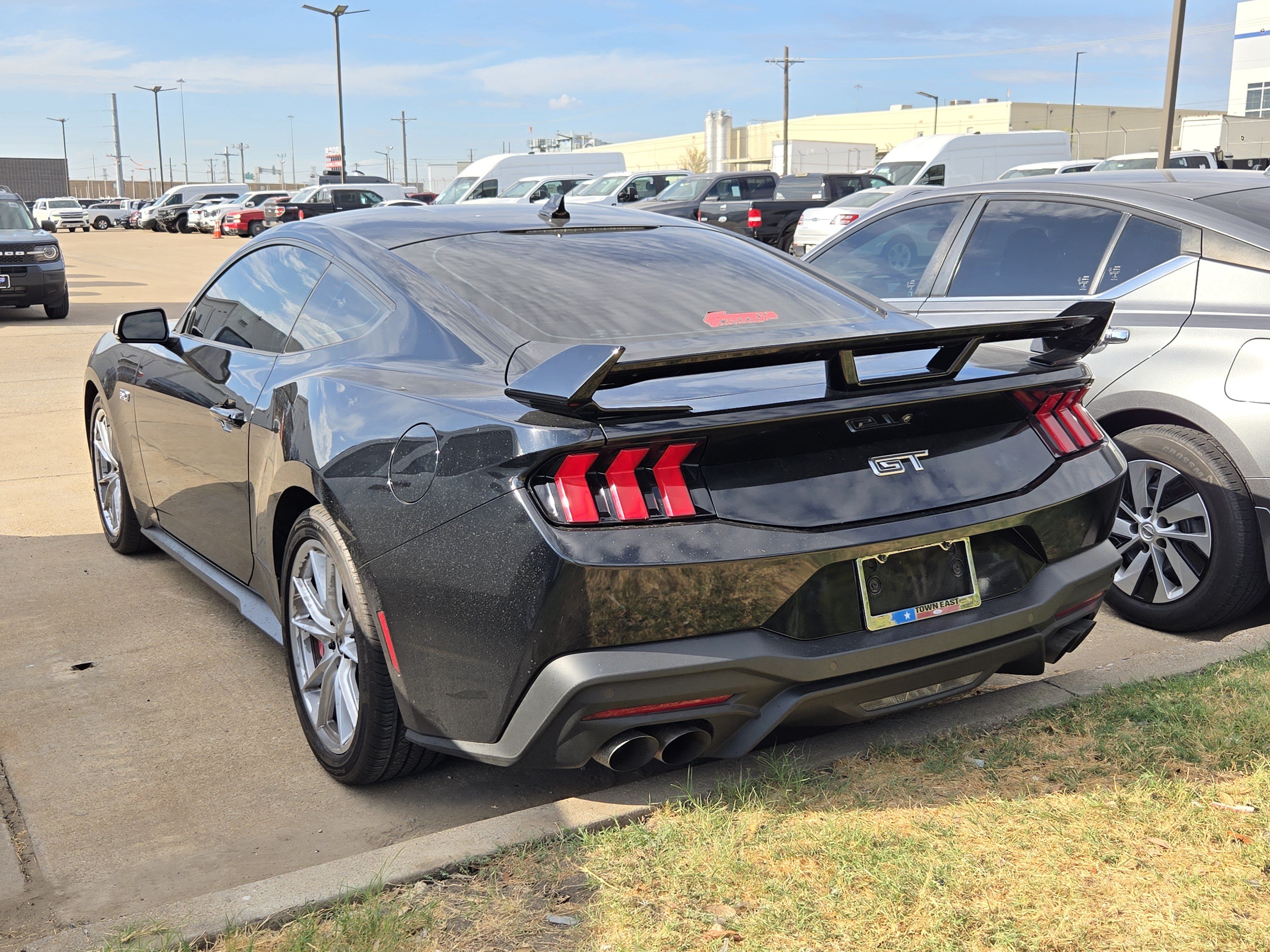 Used 2024 Ford Mustang GT Premium RWD image 4