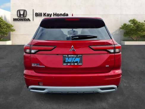 Used 2024 Mitsubishi Outlander SE image 4