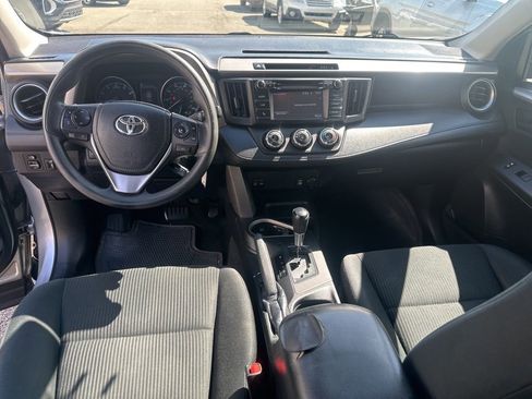 Used 2017 Toyota RAV4 LE w/ Carpet Mat Package AWD/4WD image 25