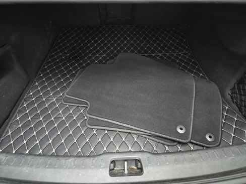 Used 2019 Volvo S90 T6 Momentum image 12