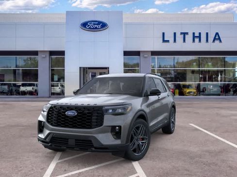New 2026 Ford Explorer ST-Line w/ ST-Line Street Pack RWD image 2