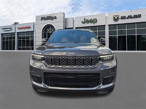 New 2025 Jeep Grand Cherokee L Summit image 9