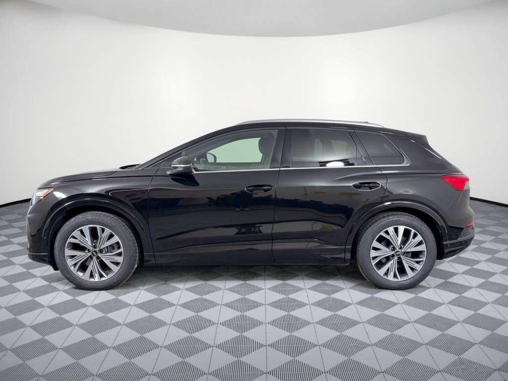 Used 2023 Audi Q4 e-tron Premium Plus w/ Premium Plus RWD image 2