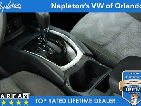 Used 2016 Nissan Rogue SV image 21