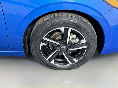 Used 2024 Nissan Sentra SV FWD image 32