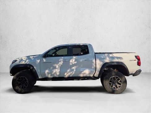 Used 2023 Chevrolet Colorado ZR2 w/ ZR2 Convenience Package III AWD/4WD image 8