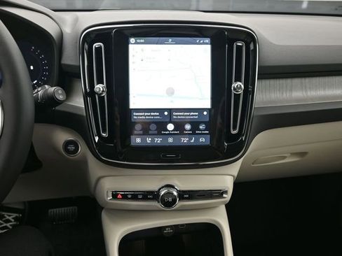 New 2026 Volvo XC40 B5 Ultra w/ Protection Package Premier image 12