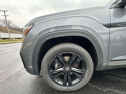 Used 2023 Volkswagen Atlas SEL R-Line image 21