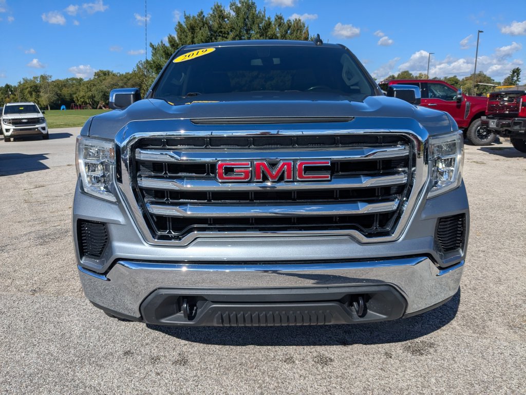 Used 2019 GMC Sierra 1500 SLE w/ SLE Value Package AWD/4WD image 2