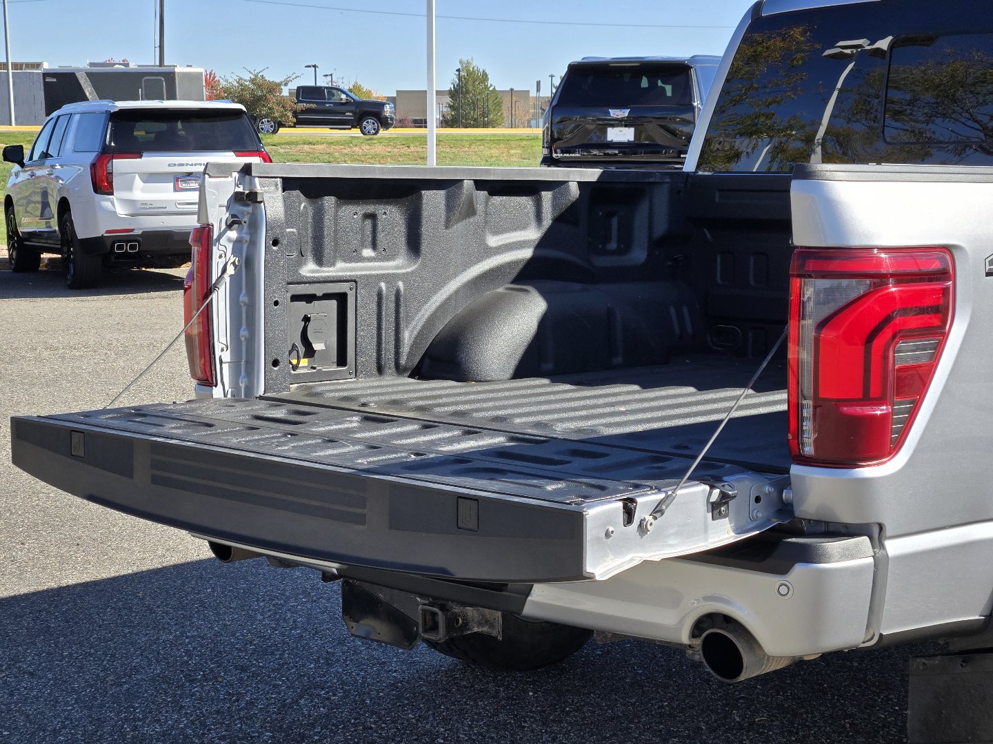 Used 2024 Ford F150 Lariat AWD/4WD image 7