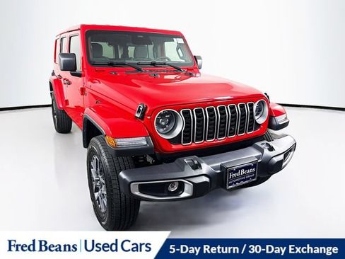 Used 2026 Jeep Wrangler Unlimited Sahara AWD/4WD image 1
