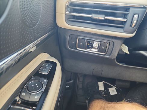 New 2026 Lincoln Corsair Premiere image 33