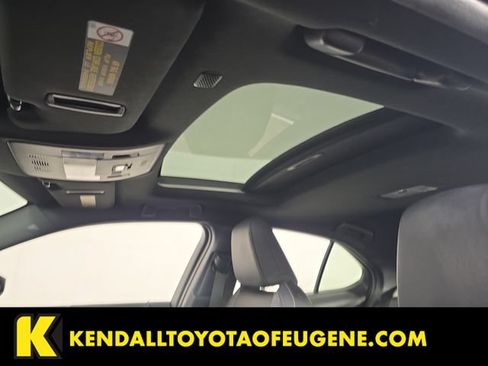 Used 2019 Lexus UX 200 FWD image 25