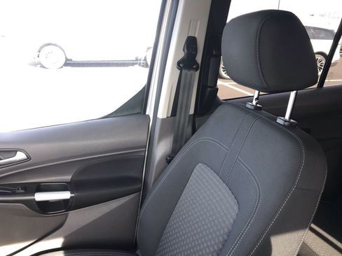 Used 2020 Ford Transit Connect XLT image 23