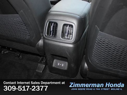 Used 2025 Hyundai Tucson Limited AWD/4WD image 9