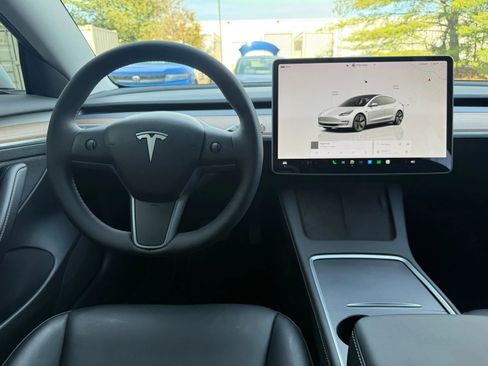 Used 2023 Tesla Model 3 Standard Range image 13