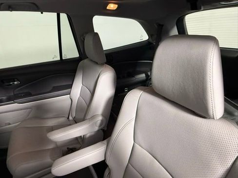 Used 2020 Honda Pilot Elite image 40