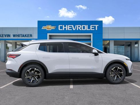 New 2026 Chevrolet Equinox EV LT image 5