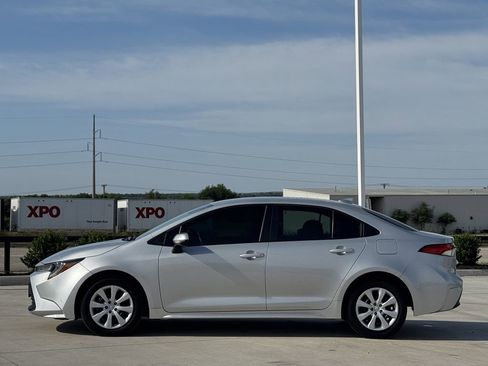 Used 2024 Toyota Corolla LE FWD image 3
