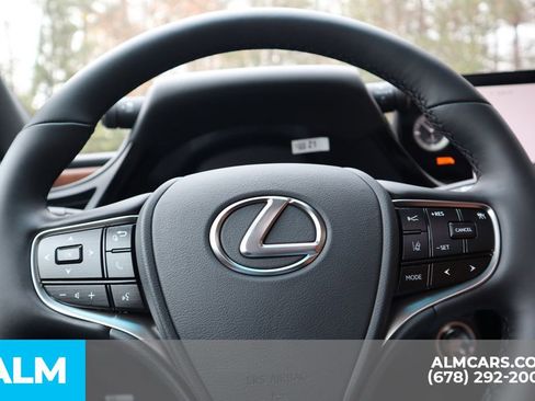 Used 2025 Lexus ES 350 w/ Premium Package image 31