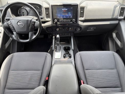 Used 2023 Nissan Frontier SV w/ SV Convenience Package RWD image 3