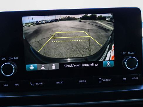 Used 2025 Honda Pilot Sport image 24