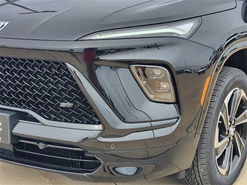 New 2025 Buick Enclave Sport Touring w/ Super Cruise Package image 7