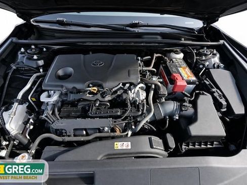 Used 2021 Toyota Camry SE FWD image 17