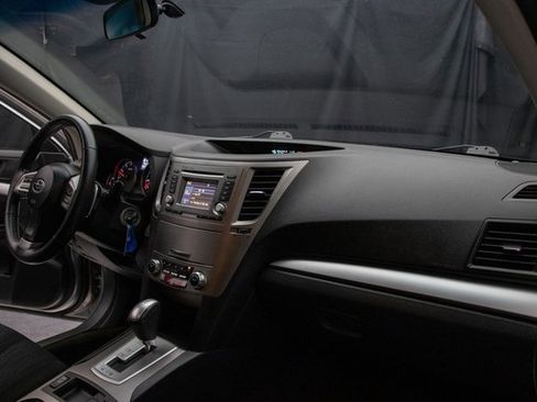 Used 2014 Subaru Outback 2.5i Premium image 14