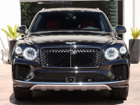 Used 2025 Bentley Bentayga Extended Wheelbase AWD/4WD image 7