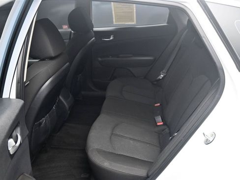 Used 2018 Kia Optima LX FWD image 10