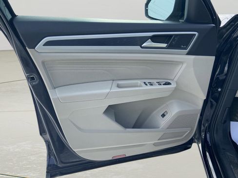 Used 2023 Volkswagen Atlas SEL Premium image 23