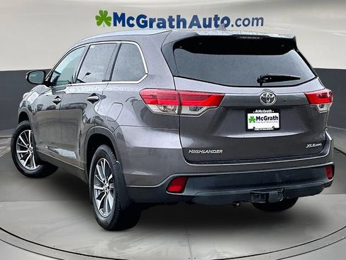 Used 2019 Toyota Highlander XLE AWD/4WD image 5