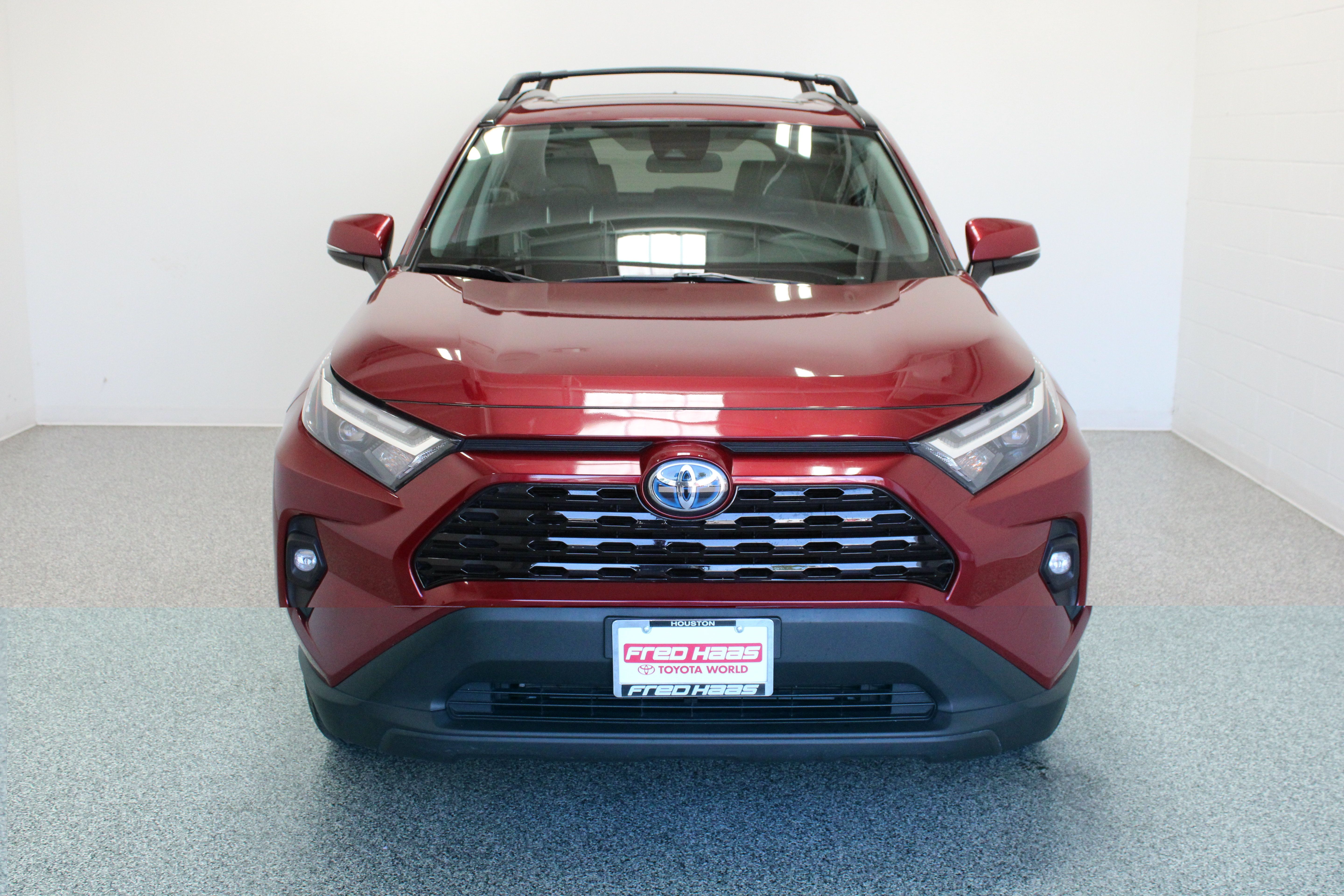 Used 2023 Toyota RAV4 XLE Premium AWD/4WD image 3