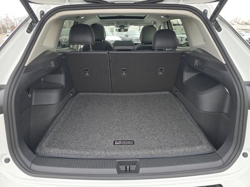 New 2026 Volkswagen Tiguan SE image 14